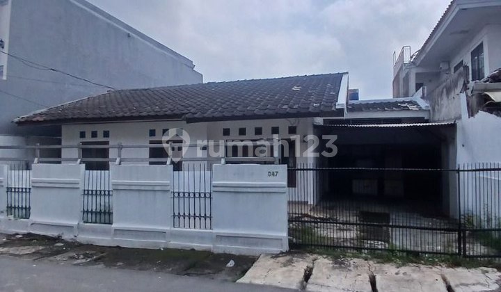 For Sale Beautiful 1-Story Unfurnished House, Joglo Style, West Jakarta