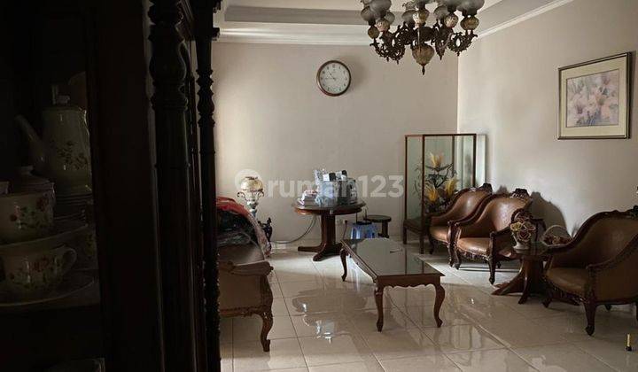 Dijual Rumah Cantik Lokasi Bagus Full Furnish Di Kebayoran Baru 2