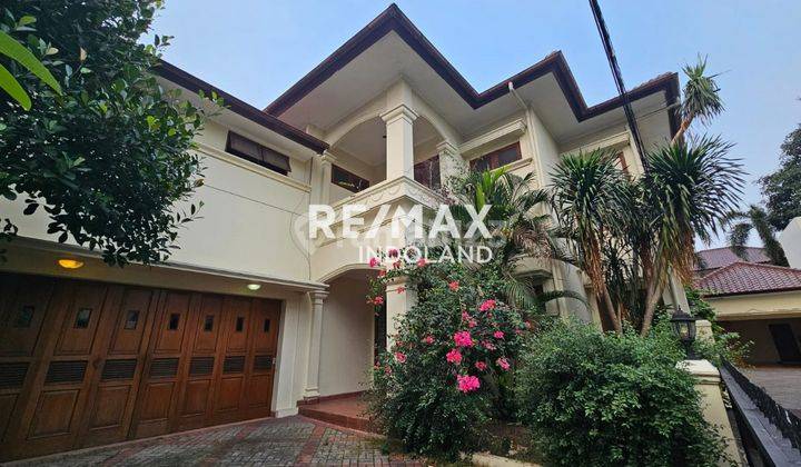 Dijual Murah Rumah Mewah Semi Furnish di Kemang, Jakarta Selatan 1