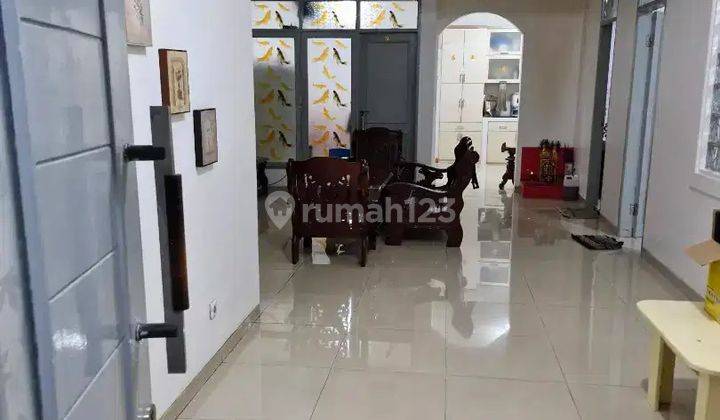 Dijual Cepat Rumah Cantik 2 Lantai Komplek Taman Palem Lestari  2