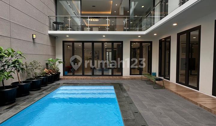 Newly Renovated Tropical House In An Exclusive Area, Mega Kuningan, Jakarta Selatan 2