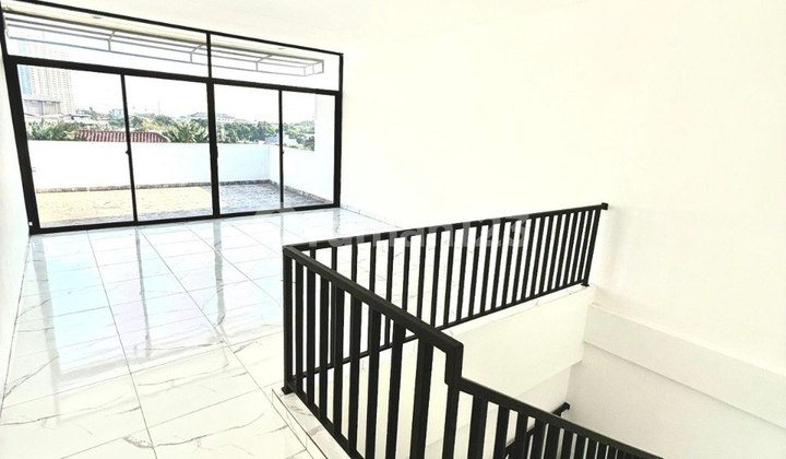 For Sale, Strategically Located Semi-Furnished Shop House Ready for Operation, Kedoya, West Jakarta 2