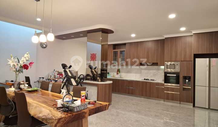 Rumah Taman Kebon Jeruk 300m2 Termurahh 7,2m Jual Cepat 