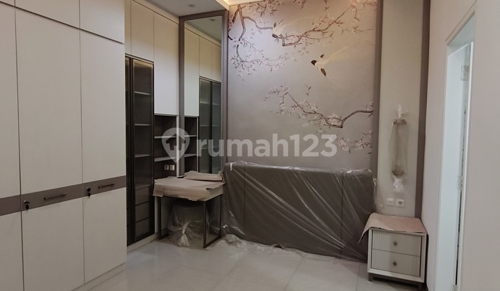 Rmh Mega Kebon Jeruk 144M2 144M2