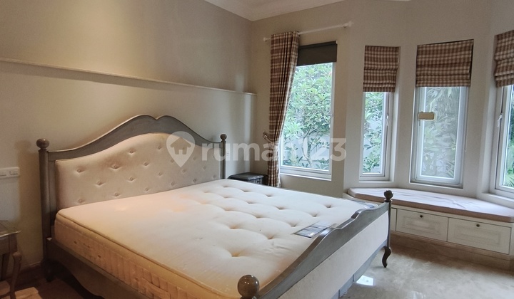 Sewa Rumah Mewah 200M2 Siap Huni