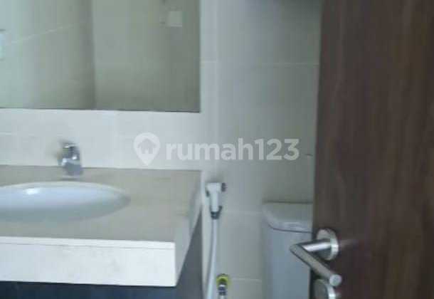 Quick Sale St Moritz Apartment 2.2M Negotiable Until Deal!! 2