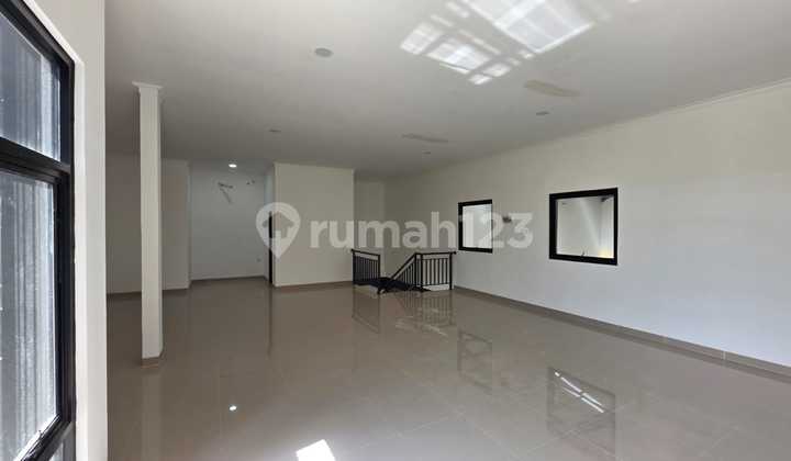 Kawasan Gudang dan Industri