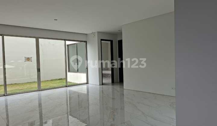 New House for Sale in Front of the Lake at Citra Garden Serpong, Highly Strategic Location Near Cisauk Station and Aeon Mall. 2