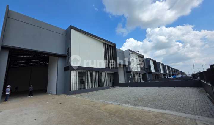 Kawasan Gudang dan Industri