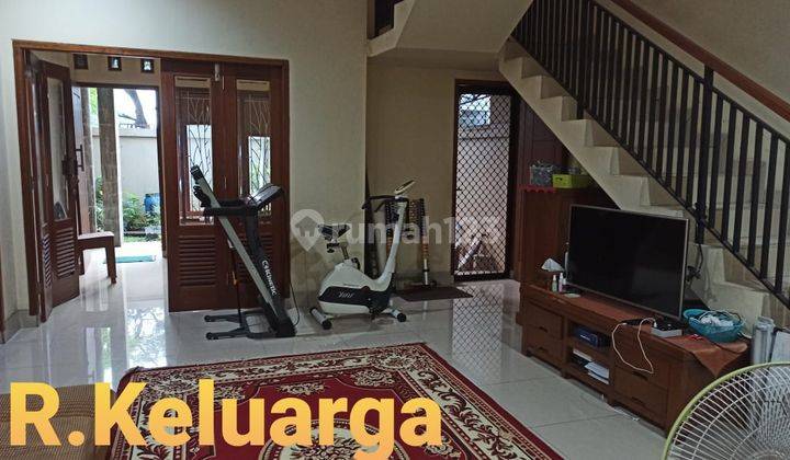 Rumah 2 Lantai Bagus Furnished SHM di Pondok Melati Bekasi, Bekasi 2