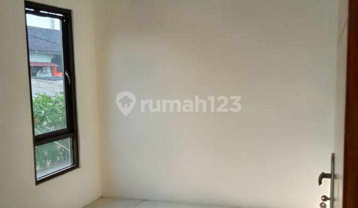 Rumah Baru 2 Lantai 650 Jt SHM di Kampung rambutan jakarta timur 7