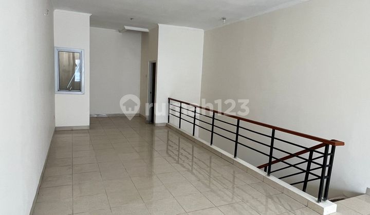 Dijual: Ruko 3 Lantai Ruko Tematik Paramount  Gading Serpong  Ruko siap pakai, bagus, bersih   LT: 67.50 LB: 202.50 KM: 2  Harga: 2,5M Turun Menjadi 2,3M