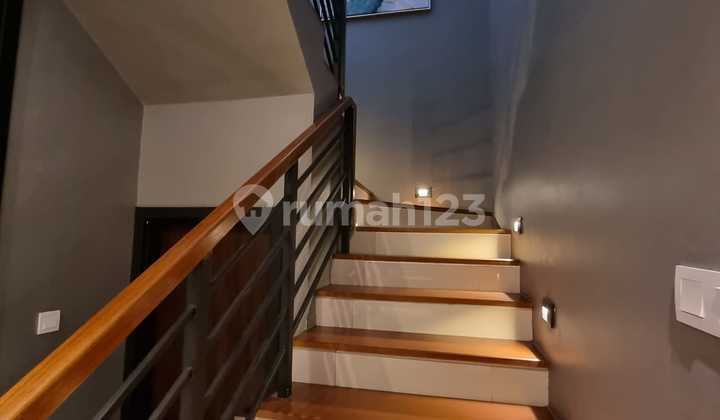 RUMAH RAPI SIAP HUNI FULL FURNISHED CLUSTER INIKA ISLAND THE AVANI BSD LT 162 m2 (9x18) LB 144 m2 standard KT 3+1 KM 3+1 Listrik 5500 Watt Sertifikat SHM Hadap Selatan RUMAH RAPI SIAP HUNI FULL FURNISHED CLUSTER INIKA ISLAND THE AVANI BSD LT 162 m2 (9x18) LB 144 m2 standard KT 3+1 KM 3+1 Listrik 5500 Watt Sertifikat SHM Hadap Selatan