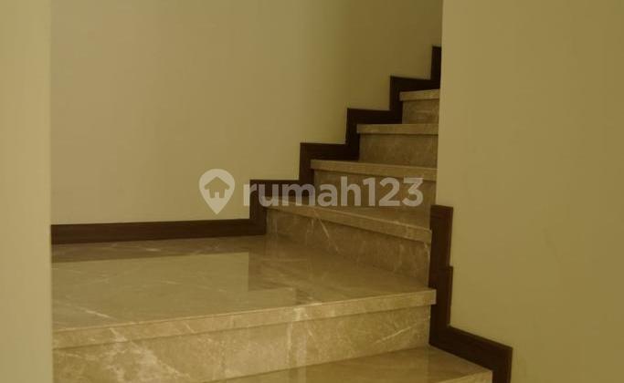 Rumah Mewah  3 Lantai Cluster Lancewood NavaPark  BSD City  LT 220  LB 285  KT 4+1 KT 4+1  Harga 9,5M 2