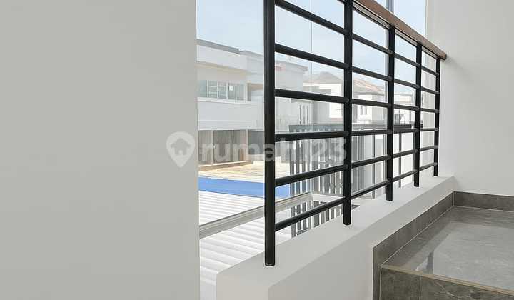 Two-Story House in Cosmo Cluster, The Icon Area, completely renovated, Land Area 7 x 16 = 112m², Building Area 170m², 3+1 Bedrooms, 3+1 Bathrooms, South Facing, Price 2.80 Billion negotiable. Two-Story House in Cosmo Cluster, The Icon Area, completely renovated, Land Area 7 x 16 = 112m², Building Area 170m², 3+1 Bedrooms, 3+1 Bathrooms, South Facing, Price 2.80 Billion negotiable.