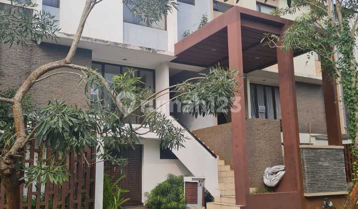 Placido Cluster 3-Story House in Foresta Area, BSD City, Land Area 128 m² (8x16), Building Area 190 m², 3+1 Bedrooms, 3+1 Bathrooms, 1 Garage, South-Facing, PPJB Deed Ready for AJB, Price 2.85 Billion Placido Cluster 3-Story House in Foresta Area, BSD City, Land Area 128 m² (8x16), Building Area 190 m², 3+1 Bedrooms, 3+1 Bathrooms, 1 Garage, South-Facing, PPJB Deed Ready for AJB, Price 2.85 Billion