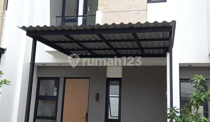 Dijual: Rumah 2 Lantai Provence Suites Type 67  Luas Tanah       : 60 m² Luas Bangunan: 67 m² Bedrooms 2 + 1 (Staff) Kamar mandi 3 Garasi/carport 1 mobil Sumber air Pam  Sertifikat PPJB Ready AJB  Harga jual 1,5M nego 1