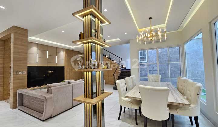 Rumah View Kolam Renang Turun Harga Cluster Aquamarine  PHG Pondok Hijau Golf  Summarecon  Gading Serpong  LT. 228m (12x19) LB. +/- 280m (sudah full renov) Kt: 4+1 KM: 3+1 SHM Hadap Barat Laut Furnish bagus (AC 7unit, water 3unit, kitchen set dapur bersih 2