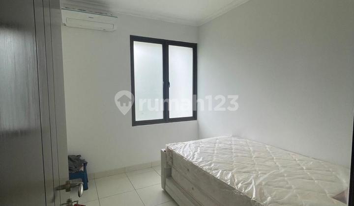 Rumah Lebar 9 BSD City Verdant View, The Icon Tanah 162 m² Bangunan 115 m² KT 3 + 1 KM 3 + 1 4 AC Master Bedroom by Cellini Sofa by Vivere Kitchen set Harga 3,3M Rumah Lebar 9 BSD City Verdant View, The Icon Tanah 162 m² Bangunan 115 m² KT 3 + 1 KM 3 + 1 4 AC Master Bedroom by Cellini Sofa by Vivere Kitchen set Harga 3,3M