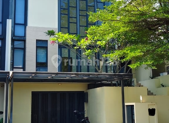 Rumah Mewah  3 Lantai Cluster Lancewood NavaPark  BSD City  LT 220  LB 285  KT 4+1 KT 4+1  Harga 9,5M 1