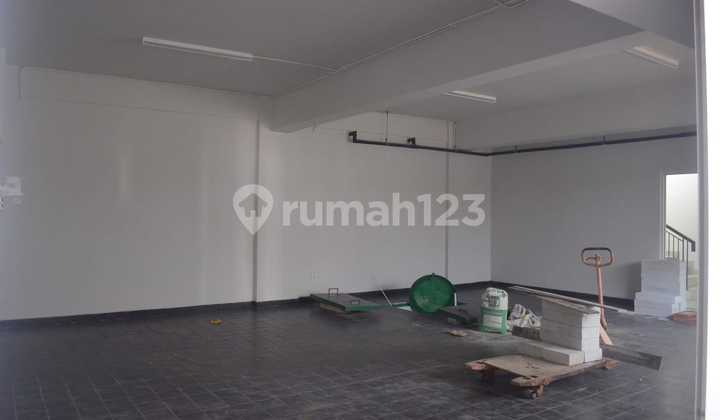 FOR SALE FBL (FORESTA BUSINESS LOFT), BSD City
Land Area 155 m² (10 x 15.5)
Building Area 855 m², 6 floors
5 Bathrooms
Electricity 33,000 watts
Facing North
SHM (Certificate of Ownership)
Price IDR 22B NEGOTIABLE FOR SALE FBL (FORESTA BUSINESS LOFT), BSD City
Land Area 155 m² (10 x 15.5)
Building Area 855 m², 6 floors
5 Bathrooms
Electricity 33,000 watts
Facing North
SHM (Certificate of Ownership)
Price IDR 22B NEGOTIABLE