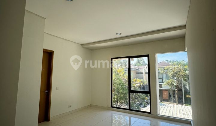 For Sale Giardina Height Foresta House in BSD City, Land Area 144 8x18, Building Area 140, 3+1 Bedrooms, 3+1 Bathrooms, SHM Certificate, North Facing, Price 2.7M Negotiable.