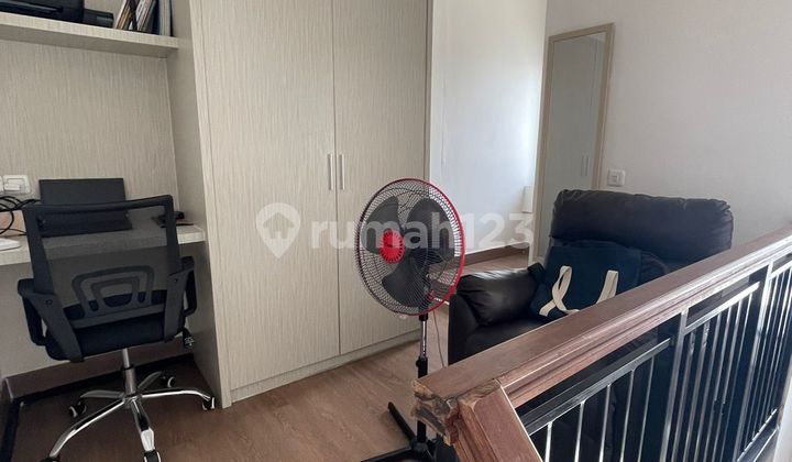 Rumah 2 Lantai Provence Suites Type 67  Luas Tanah       : 60 m² Luas Bangunan: 67 m² Bedrooms 2 + 1 (Staff) Kamar mandi 3 Garasi/carport 1 mobil Sumber air Pam  Sertifikat PPJB Ready AJB  Harga jual 1,5M nego 1