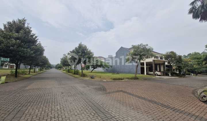 Dijual Kavling Hook Sheffield Greenwich, BSD City  LT 420 m2 (17x25) Hadap Utara & Timur Harga 15jt/m2 Nego