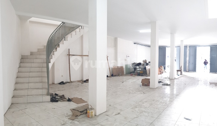 Ruko gress 3 lantai siap pakai Ruko di Jl. Raya Lembang Baru 4