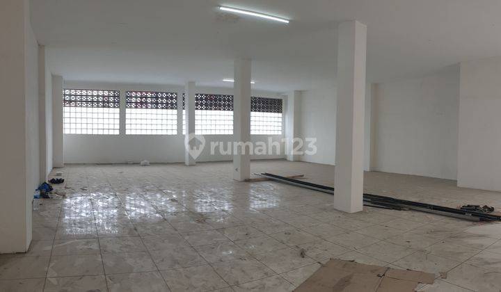 Ruko gress 3 lantai siap pakai Ruko di Jl. Raya Lembang Baru 8