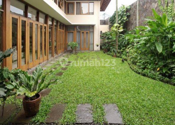 Rumah mewah siap huni Rumah di Jl. Dago Bandung 2