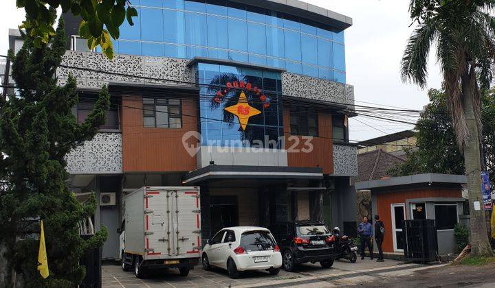 Gedung Kantor 3 Lantai ada Lift dan Basement di Jl. Maskumambang Bandung 1