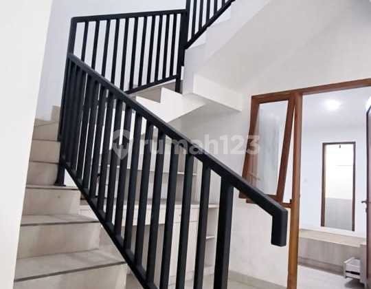 Rumah Baru Renovasi Di Kembar Bagus