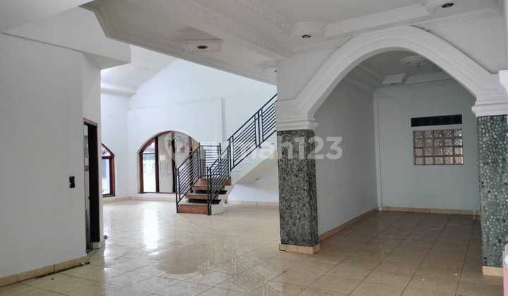 Rumah Bisa Untuk Usaha Di Caringin Bandung 2