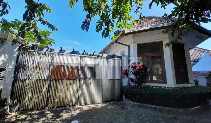 Rumah Cocok Untuk Usaha Di Pusat Kota Bandung Rumah Cocok Untuk Usaha Di Pusat Kota Bandung