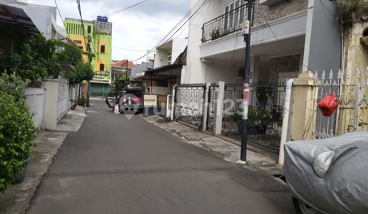 Rumah di tomang, jakarta barat , startegis dekat taman anggrek  dan central park