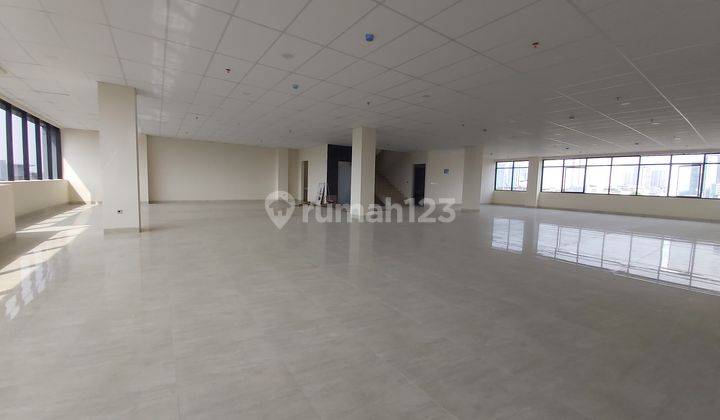 Gedung baru dekat kuningan jakarta selatan