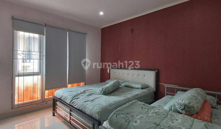 Rumah 2.5 Lantai Di Cideng, Jakarta Pusat, Jual Semi Furnish