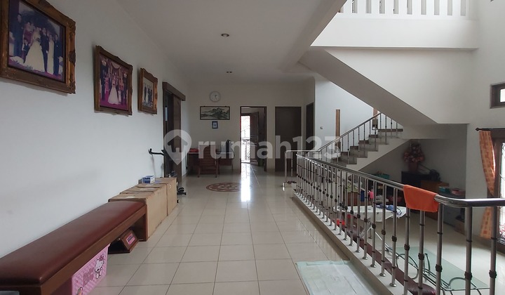 Rumah 2.5 Lantai di Kebon Jeruk, Kota , Jakarta Barat, Lokasi Strategis, Dekat MRT