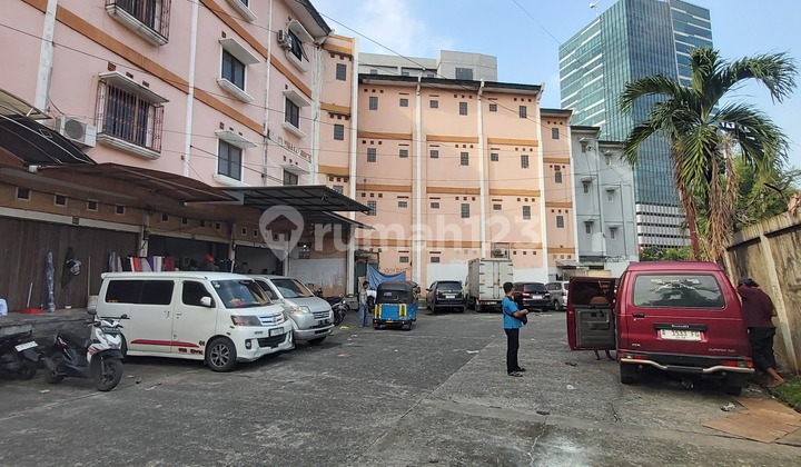 Quick Sale Boutique Shop House in Tanah Abang, Central Jakarta, Strategic Location, Negotiable Until Deal. 2