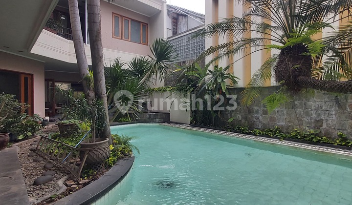 Rumah Asri Di Pondok Indah Jakarta Selatan, Lingkungan Tenang Dan Nyaman, Kolam Renang Rumah Asri Di Pondok Indah Jakarta Selatan, Lingkungan Tenang Dan Nyaman, Kolam Renang
