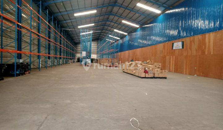 Sewa Gudang Loading Bay + Racking di Kim 3 Medan  2