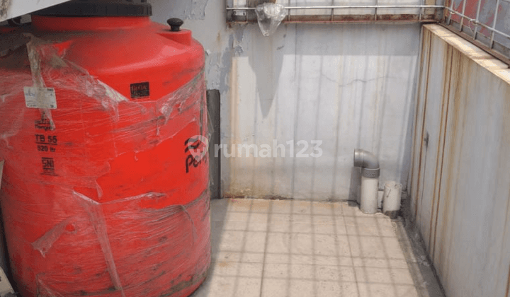 Disewakan Ruko PINK  di Harapan Indah 1 Bekasi
 4