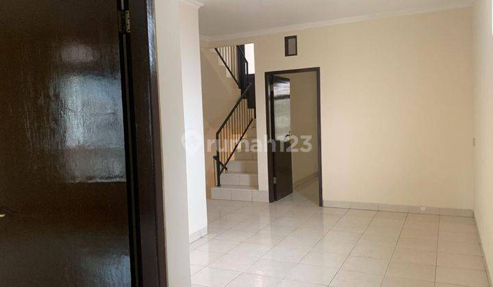 Dijual Rumah 2 1 2 Lantai di Jelambar Selatan Jakarta Barat  2