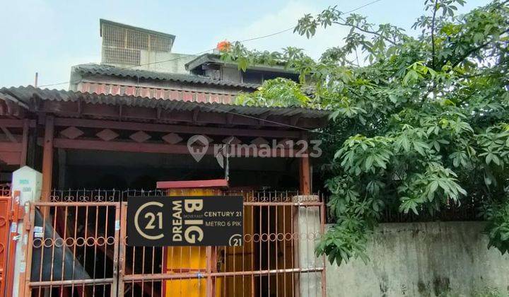 Dijual Rumah Tua di Taman Kota, Kembangan Utara, Jakarta Barat