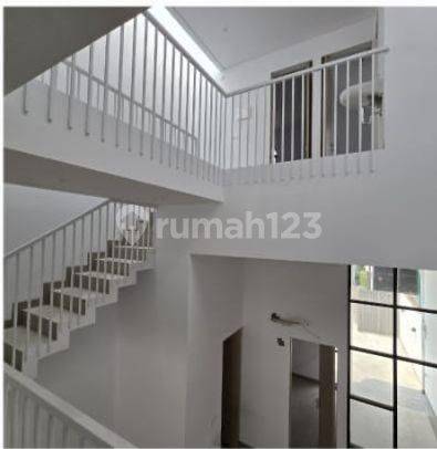 Dijual Rumah Modern Italia Minimalis Di Meruya Utara Jakarta Barat 1