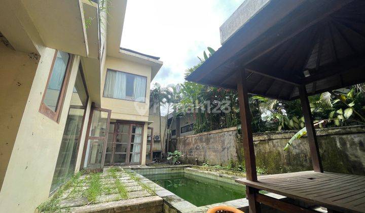 For Rent Villa 3 Bedrooms 2 Floors  Furnished Tumbak Bayuh West Canggu 1