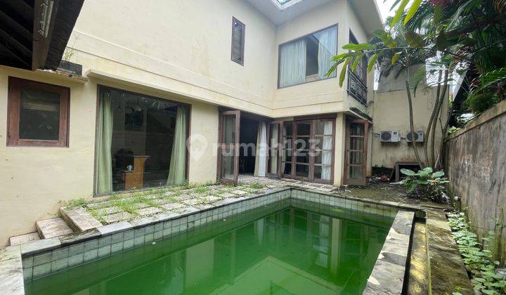 For Rent Villa 3 Bedrooms 2 Floors  Furnished Tumbak Bayuh West Canggu 2