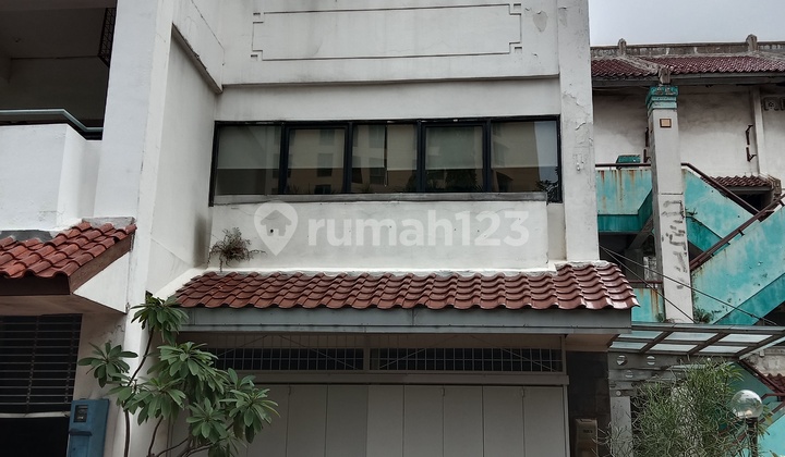 CHEAP FOR RENT READY-TO-USE SHOPHOUSE IN ATRIUM SENEN CENTRAL JAKARTA CHEAP FOR RENT READY-TO-USE SHOPHOUSE IN ATRIUM SENEN CENTRAL JAKARTA