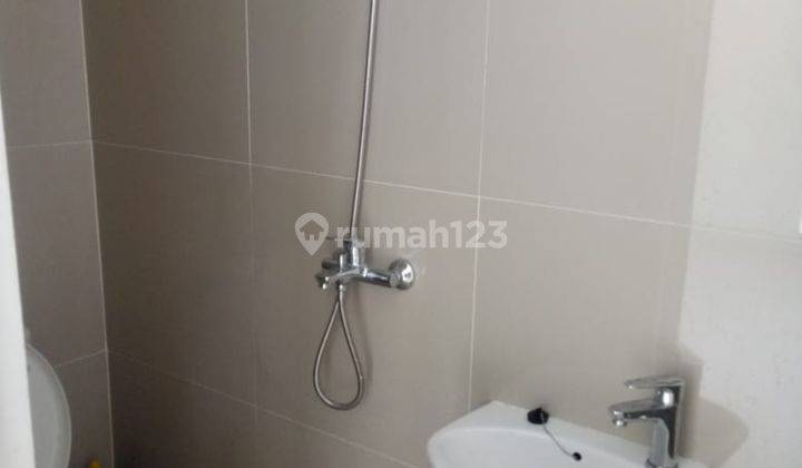 Sewa Rumah Baru Greenland Menganti  3